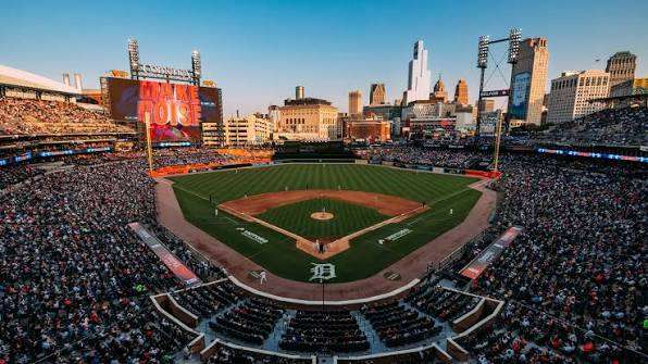 底特律老虎主場 Comerica Park 看球攻略2026｜交通、購票、禁帶包包規定與球場玩法